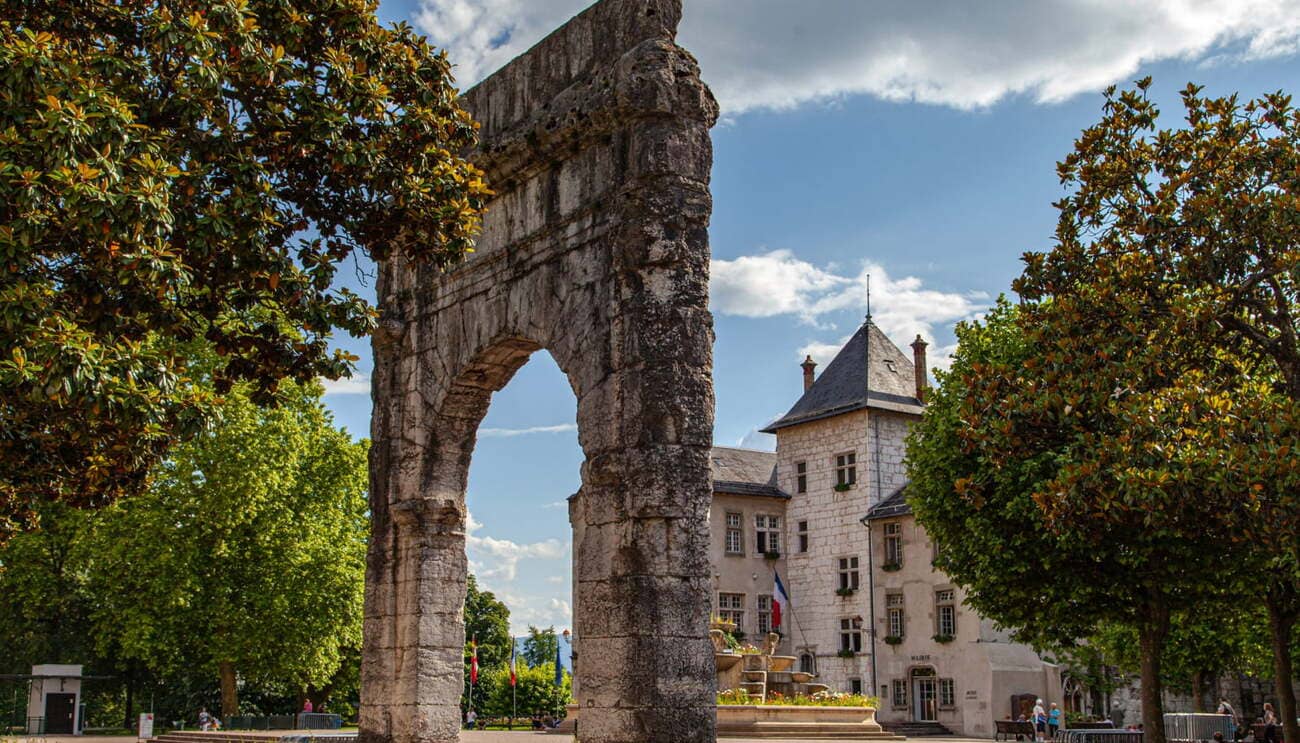 Investissement immobilier à Aix-les-Bains : un guide complet pour réussir